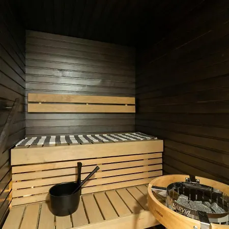 Spacious For 4 With Sauna