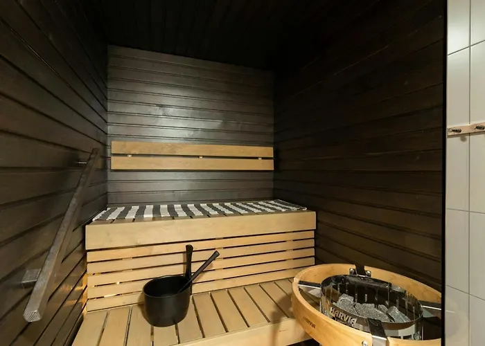 Spacious For 4 With Sauna