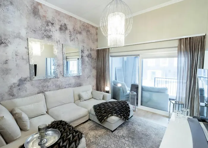 아파트 Spacious For 4 With Sauna